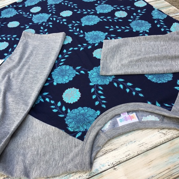 Navy LuLaRoe Randy with dahlias, 2XL - Picture 2 of 6